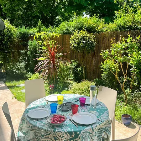 Avec Jardin Proche Paris Daire Saint-Cloud